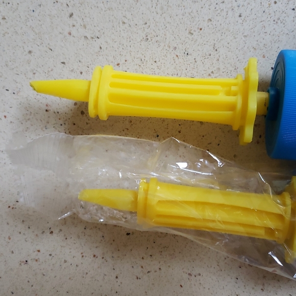 2 tone inflator and ballon tying tool set - Picture 3 of 4